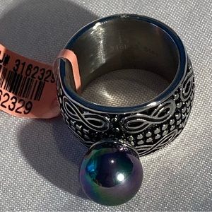 NWT Stainless ring size 6 with Tahitian